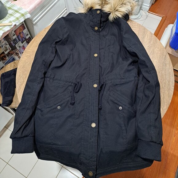 Black winter jacket with faux fur lining and hood - US M - Picture 1 of 4